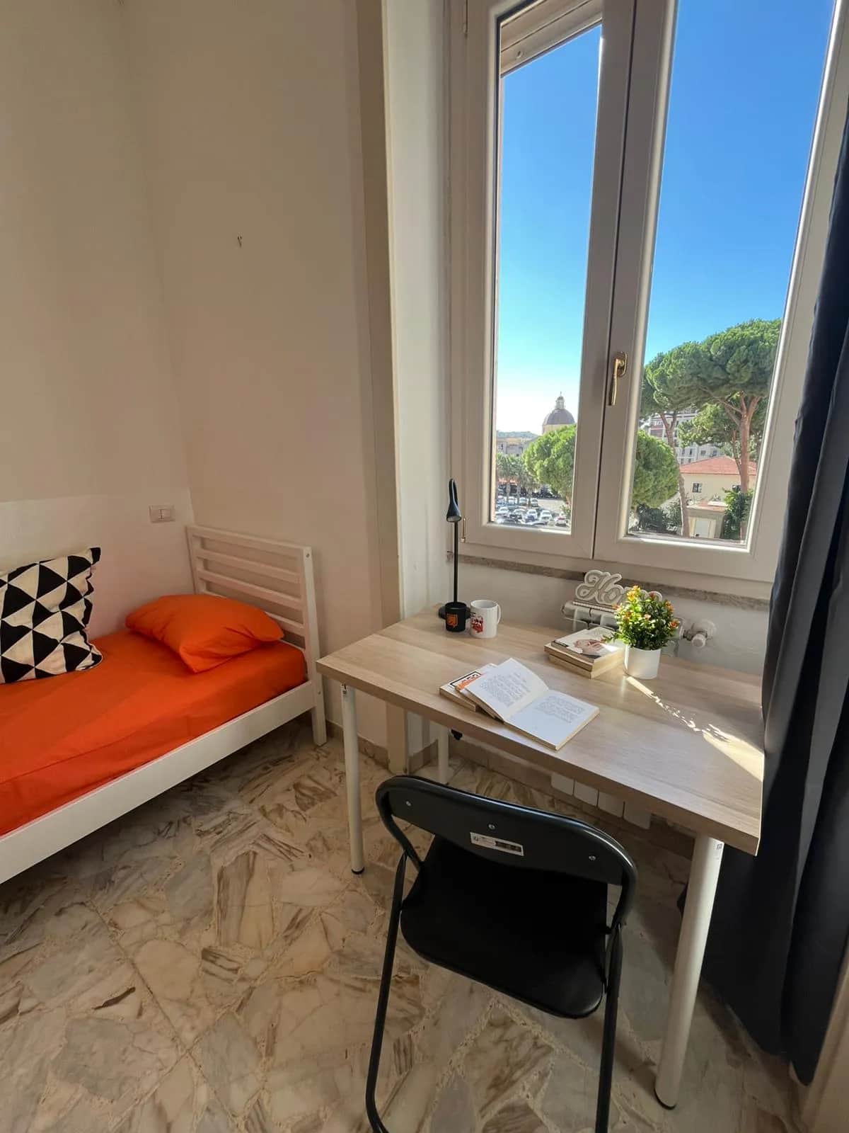 Room in Cagliari